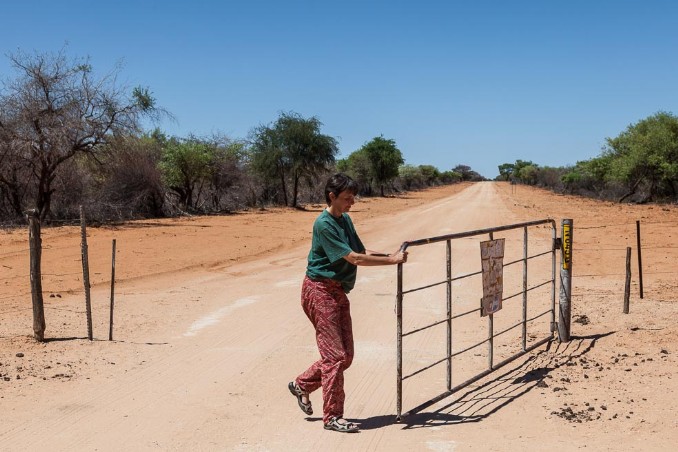 Gatter auf Fahrt zum Waterberg Plateau Park 