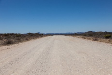 Piste auf Fahrt von Windhoek nach Sesriem