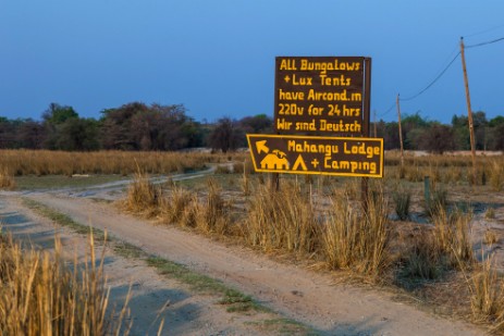 Schild Mahangu Lodge